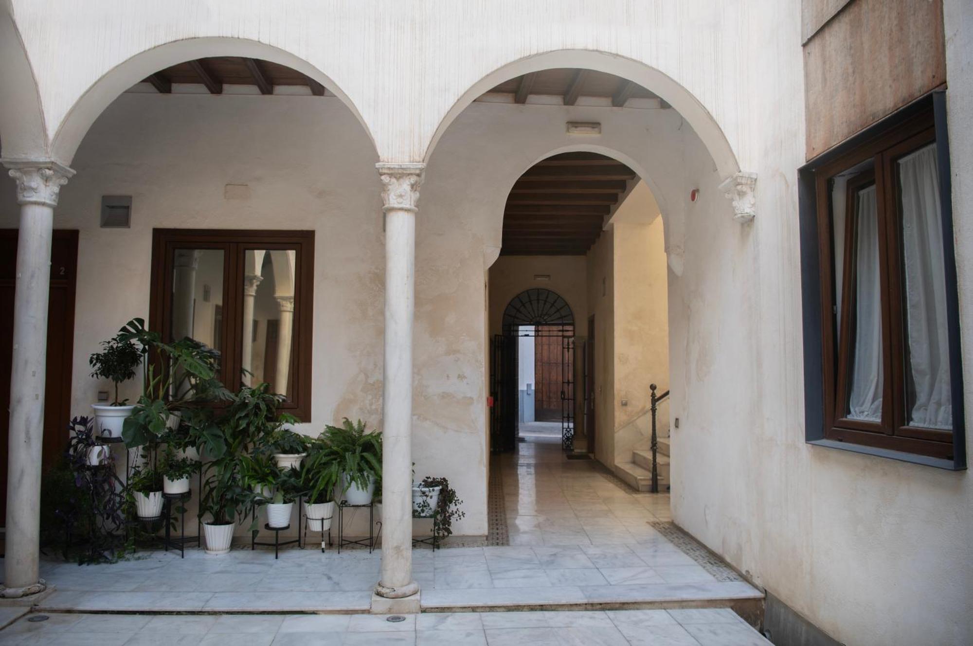 Casa Palacio Bustos Tavera Sevilha Exterior foto